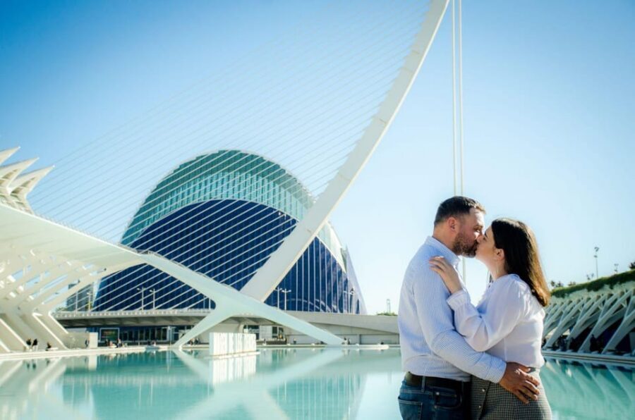 Valencia: Professional photoshoot at City of Arts & Sciences - Practical Tips So Your Shoot Doesn’t Feel Rushed