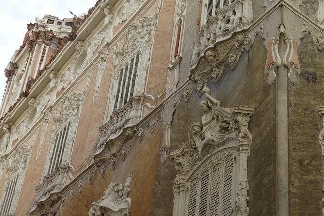 Valencia Step By Step for you - Stop 5: Valencia Cathedral (what to expect if you go inside)
