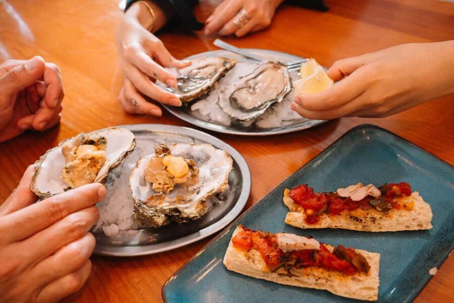 Valencia: Tapas and Drinks Evening Tour - Stop 1 at Plaça del Col·legi del Patriarca: First Bites and Local Rhythm
