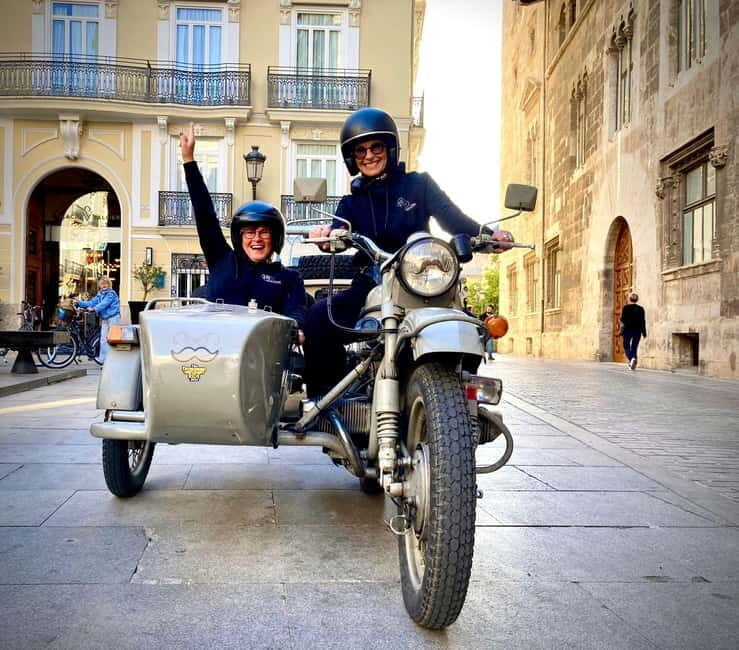 Valencia: The Highlights Tour in Vintage Sidecar - The ride itself: moving between neighborhoods without the stress