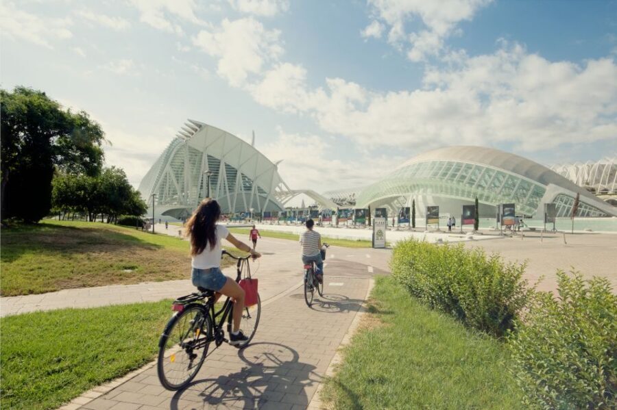 Valencia Tourist City Card - 7 Days - IVAM Free Entry: A Smart Way to Add Modern Art