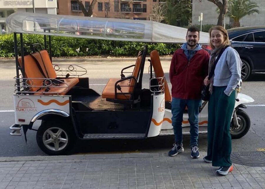 Valencia: Tuk Tuk City Tour - City of Arts and Sciences: The Futuristic Contrast You’ll Feel Immediately