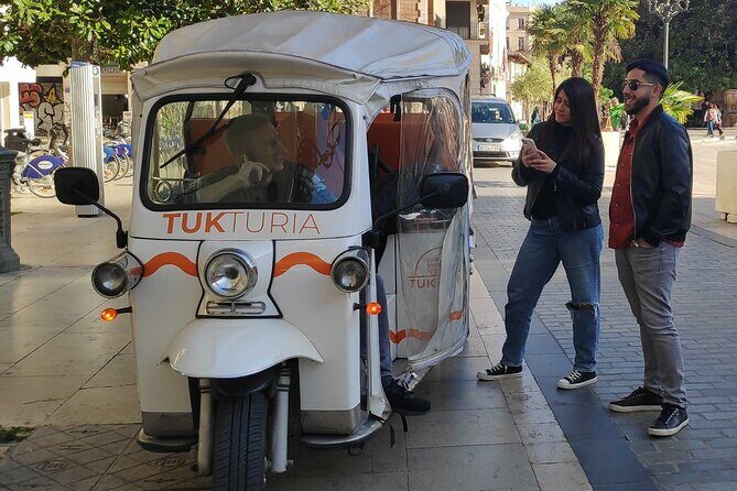 Valencia: Tuk Tuk Historical Tour - Meeting at C. de la Blanqueria and Getting Rolling