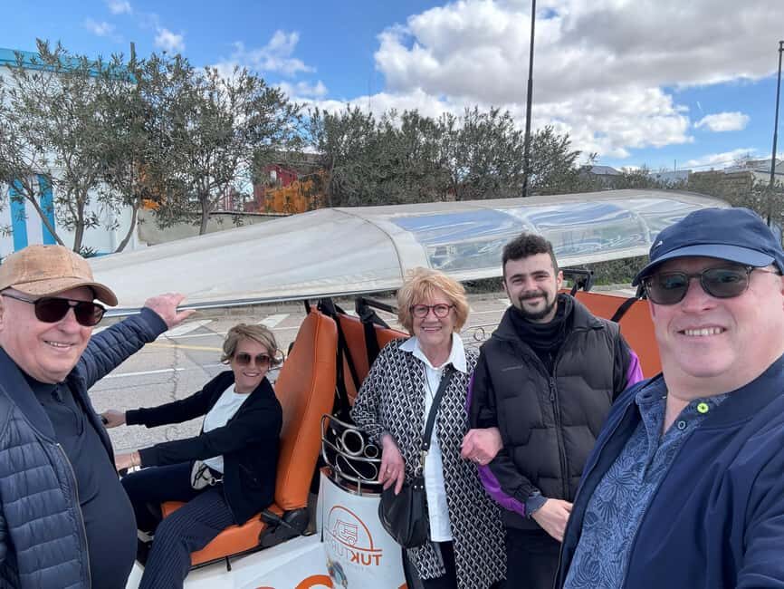 Valencia: Tuk Tuk Modern Tour - Hotel pickup and the real-world meeting point details