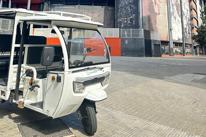 Valencia: Tuk tuk tour - Why an open-air tuk tuk is smart for Valencia