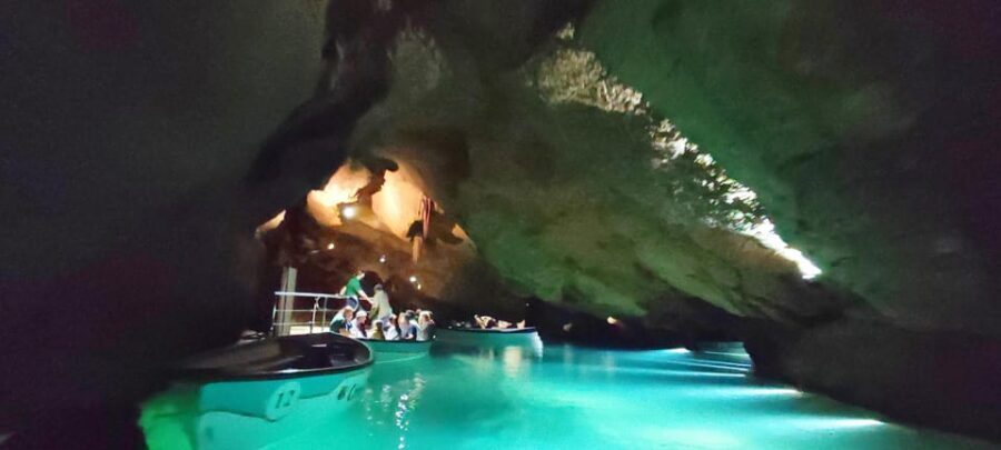 Valencia: Visit by boat to the Caves of Sant Josep - 250 meters on foot: finishing the loop without overdoing it