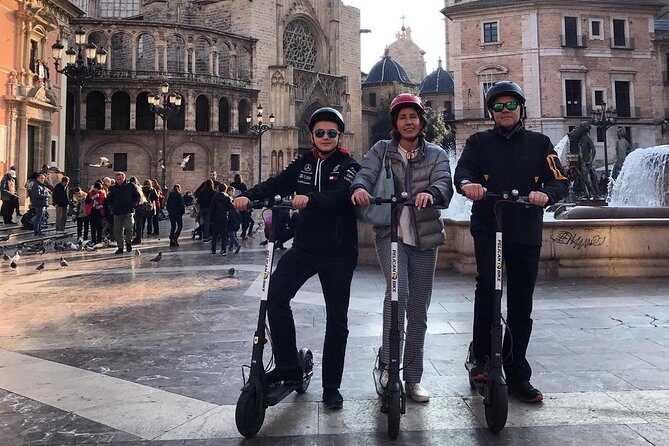 Valencian Main Attractions Group Segway Tour - Jardín del Turia: the green break you’ll thank yourself for