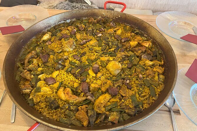 Valencian Paella class with welcome drinks and tapas - Tortilla de patata: your second skill, same hands-on approach
