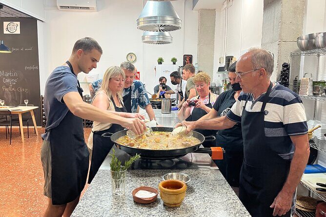Valencian paella cooking class, tapas and visit to Ruzafa market. - What’s on your plate: tapas and menu highlights