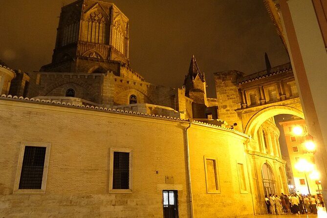 Valencia's Legends & Stories by Moonlight - A 10pm walk through Valencia’s legends and darker corners