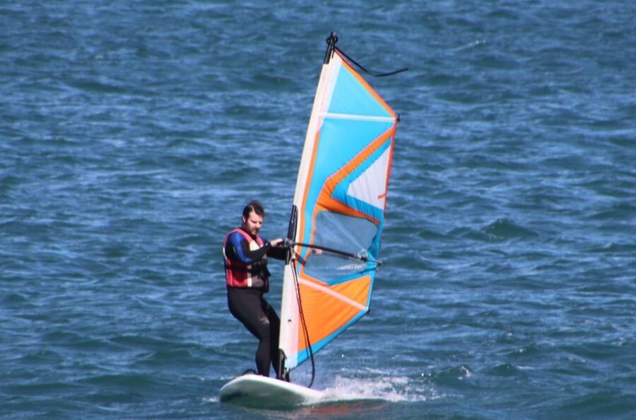Windsurf class on Valencia beach - The 2-hour format: what you can realistically expect