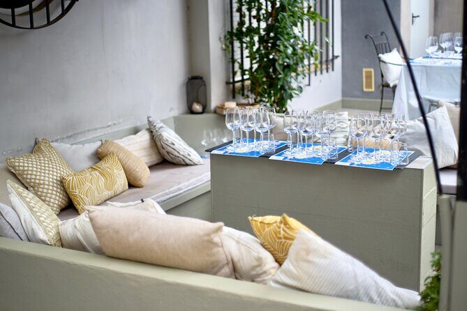 Wine Tasting Experience with a Professional Sommelier in Valencia City Center - Practical tips before you go