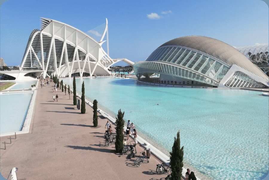 Zoom Through Valencia: Top 25 Hotspots on E-Scooters - City of Arts and Sciences: Hemisfèric and Oceanogràfic in One Arc